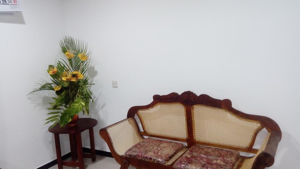 The Bambos Villa Hikkaduwa Bagian luar foto