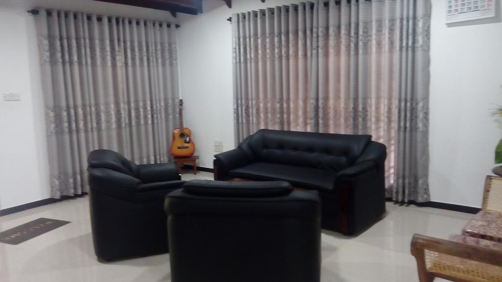 The Bambos Villa Hikkaduwa Bagian luar foto