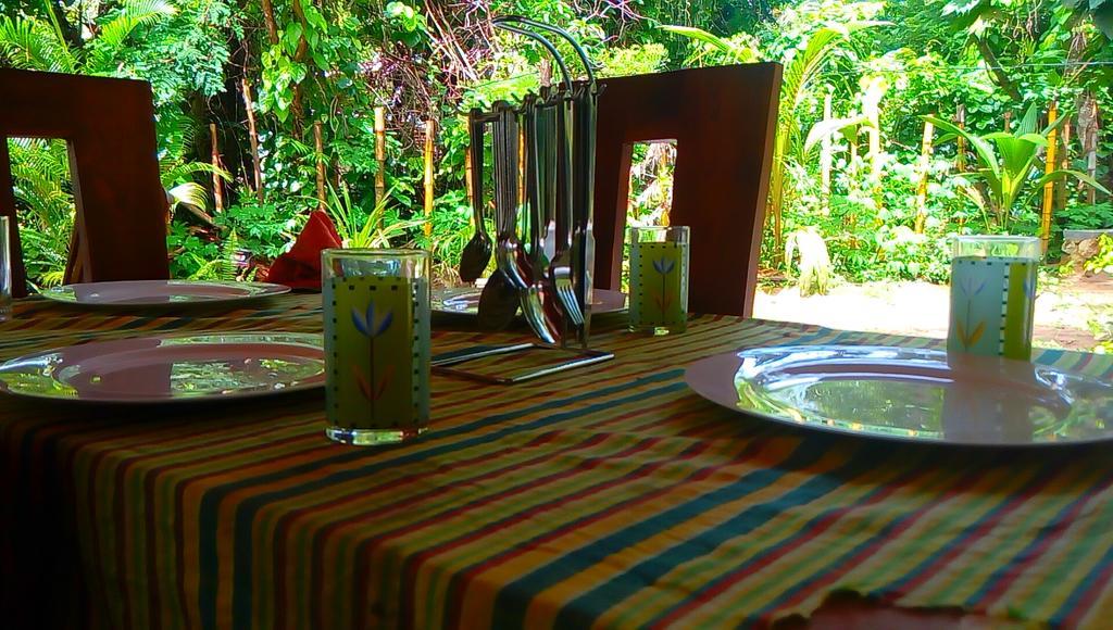 The Bambos Villa Hikkaduwa Bagian luar foto