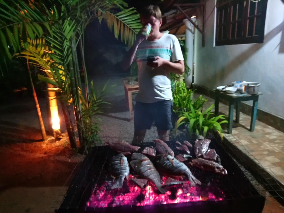 The Bambos Villa Hikkaduwa Bagian luar foto